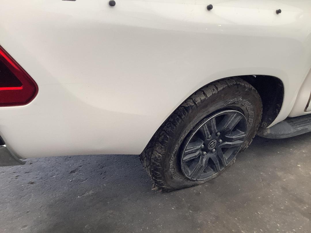 Photo '7' of Toyota Hilux SR5 TD DC