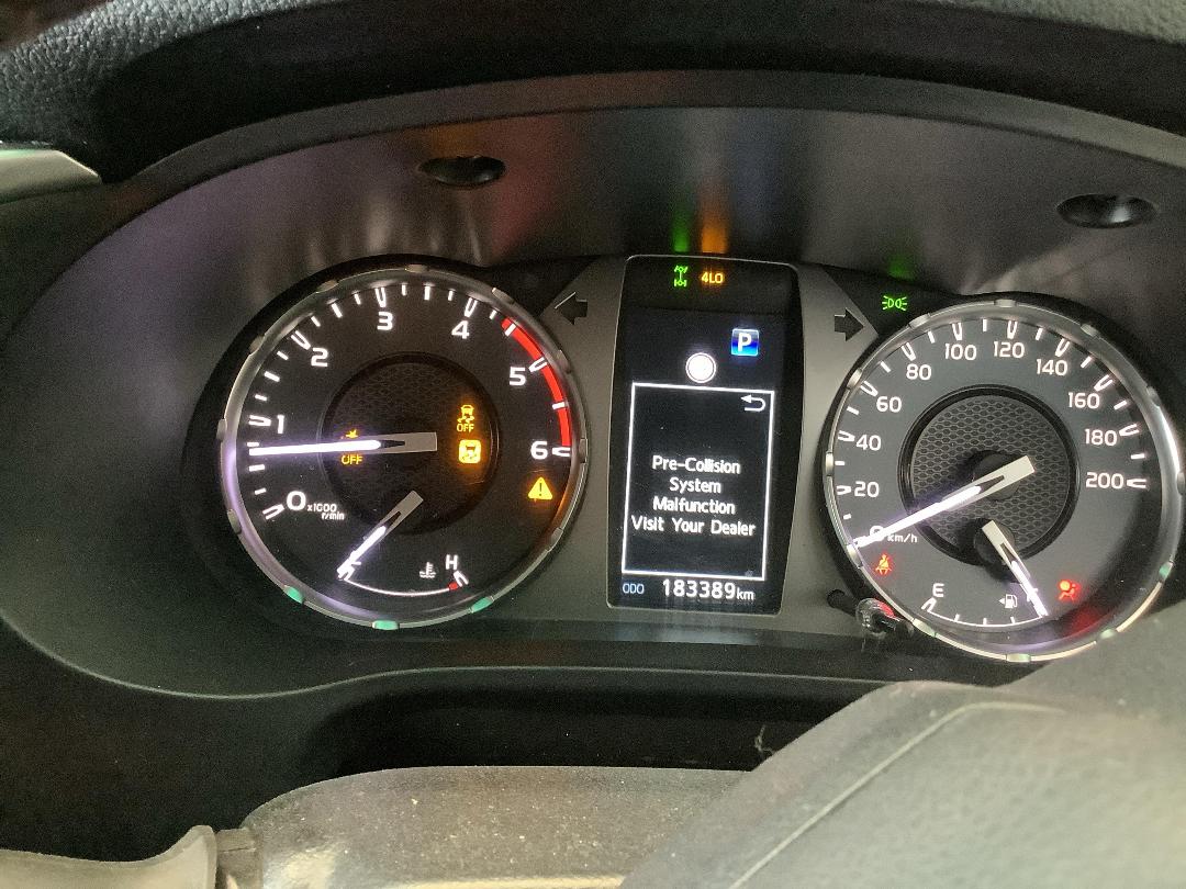 Photo '17' of Toyota Hilux SR5 TD DC