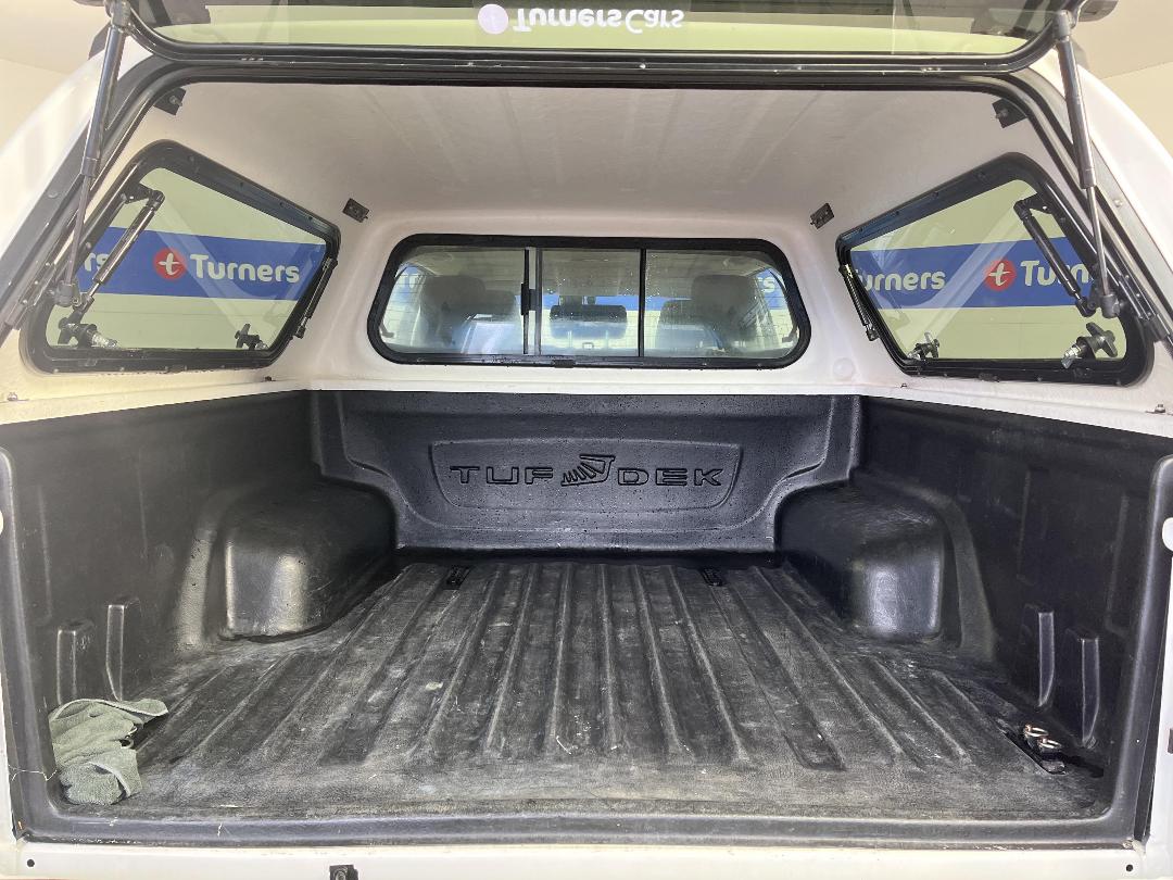 Photo '14' of Toyota Hilux