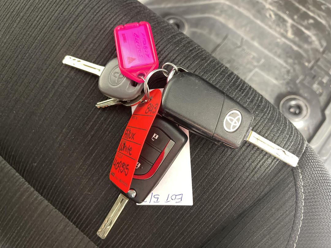 Photo '22' of Toyota Hilux