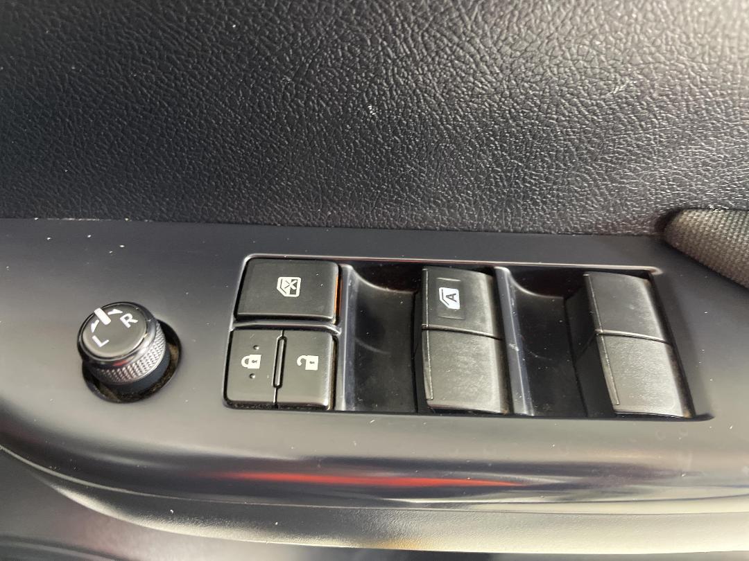 Photo '26' of Toyota Hilux