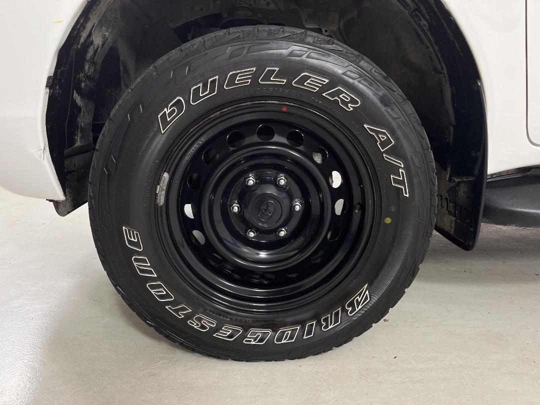 Photo '10' of Toyota Hilux