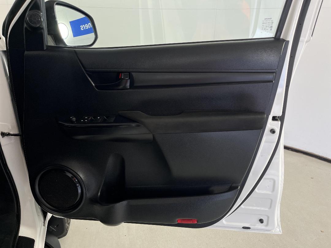 Photo '15' of Toyota Hilux