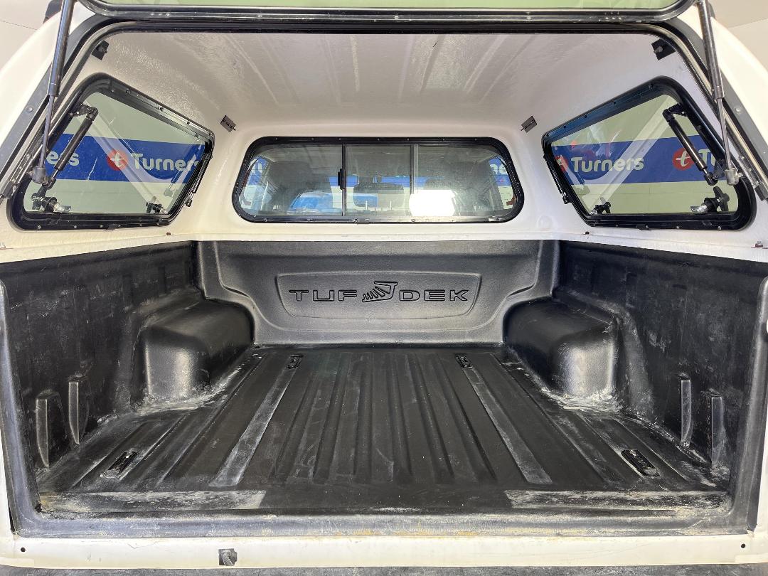 Photo '14' of Toyota Hilux