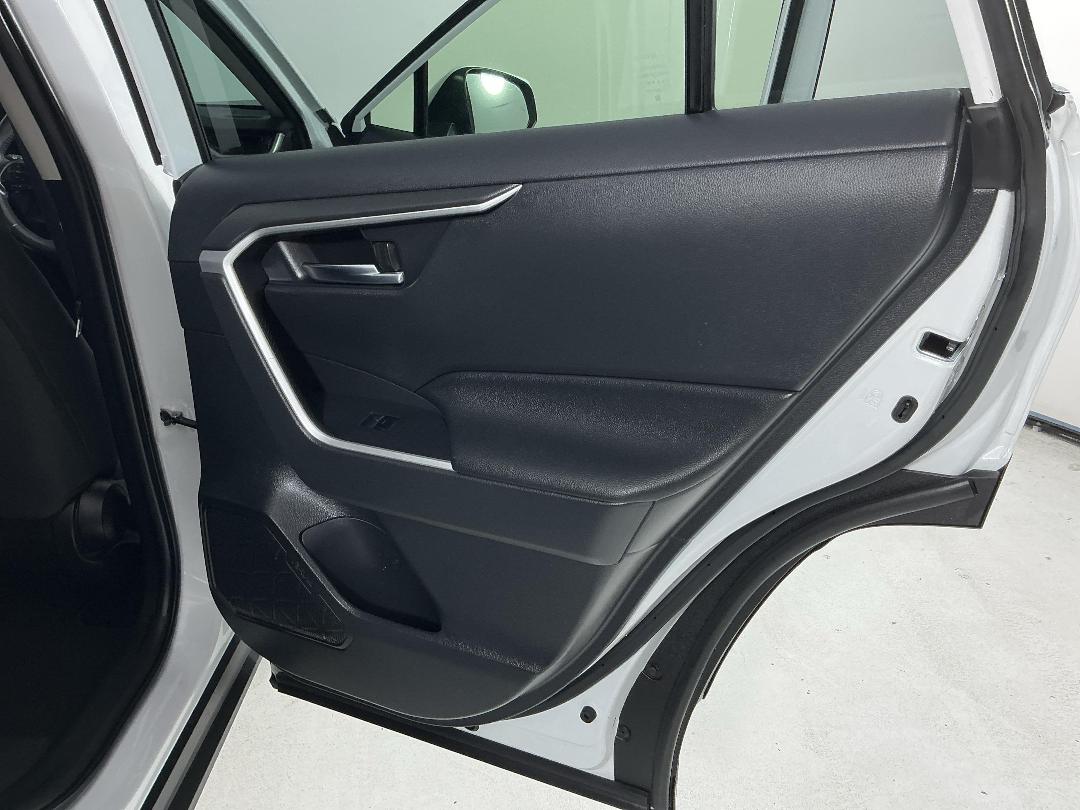 Photo '19' of Toyota Rav4 Photo '19' of Toyota Rav4