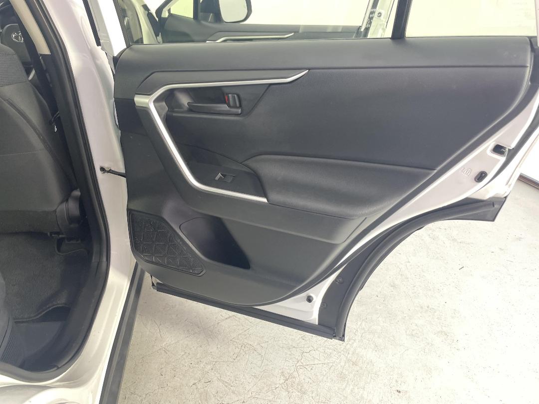 Photo '19' of Toyota Rav4