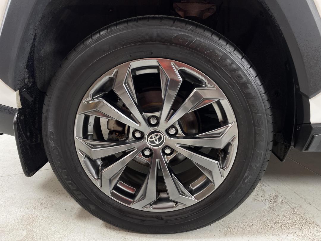 Photo '12' of Toyota Rav4