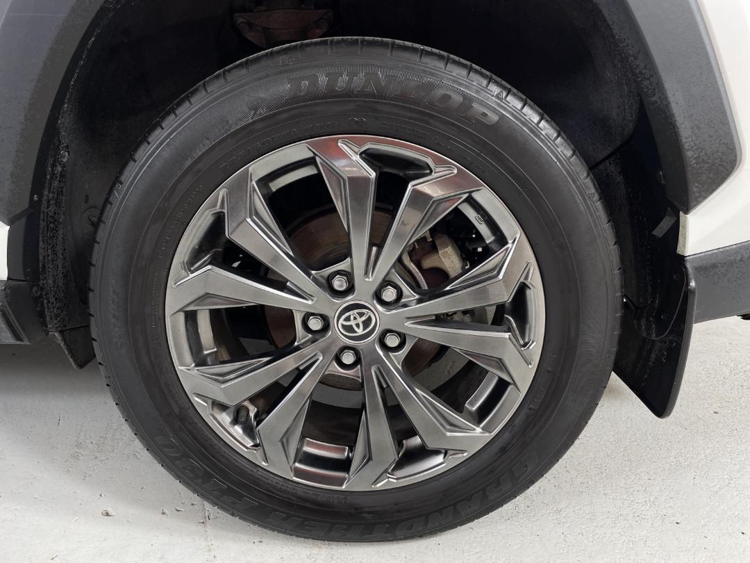 Photo '11' of Toyota Rav4