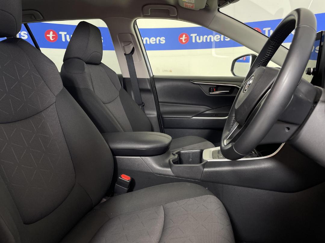 Photo '16' of Toyota Rav4