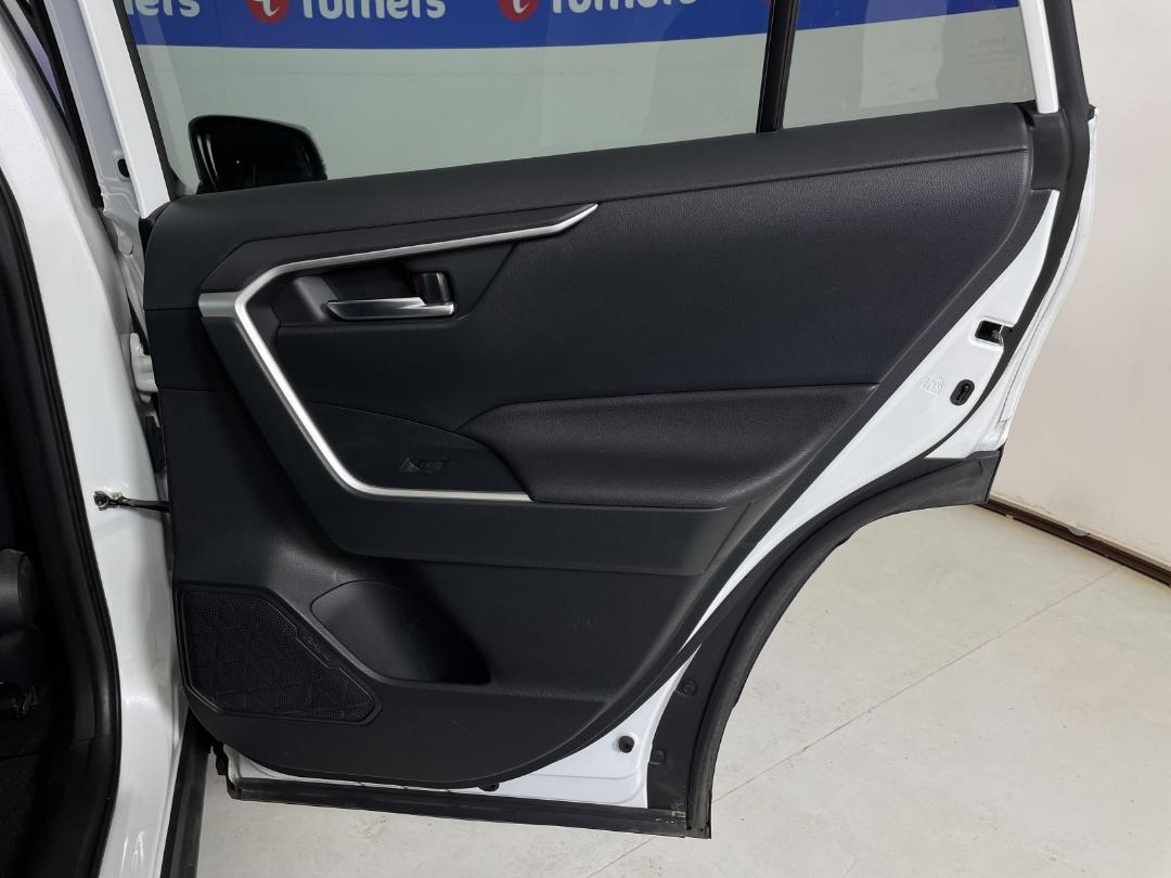 Photo '19' of Toyota Rav4