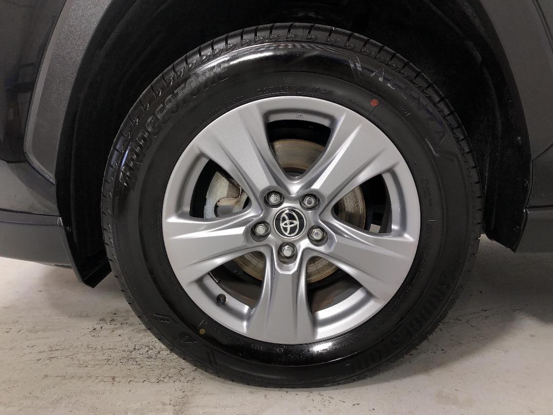 Photo '10' of Toyota Rav4