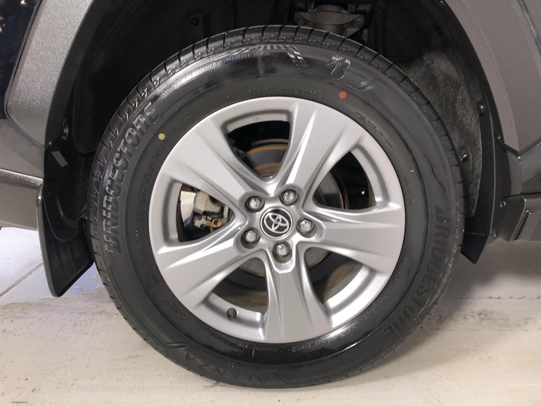 Photo '12' of Toyota Rav4