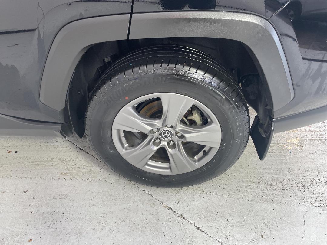 Photo '11' of Toyota Rav4