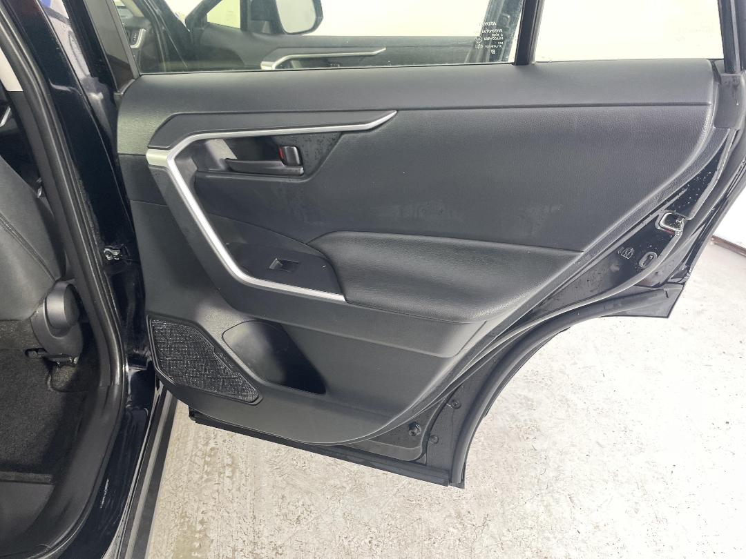 Photo '19' of Toyota Rav4