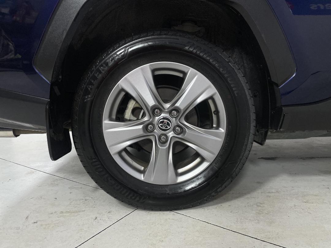 Photo '12' of Toyota Rav4