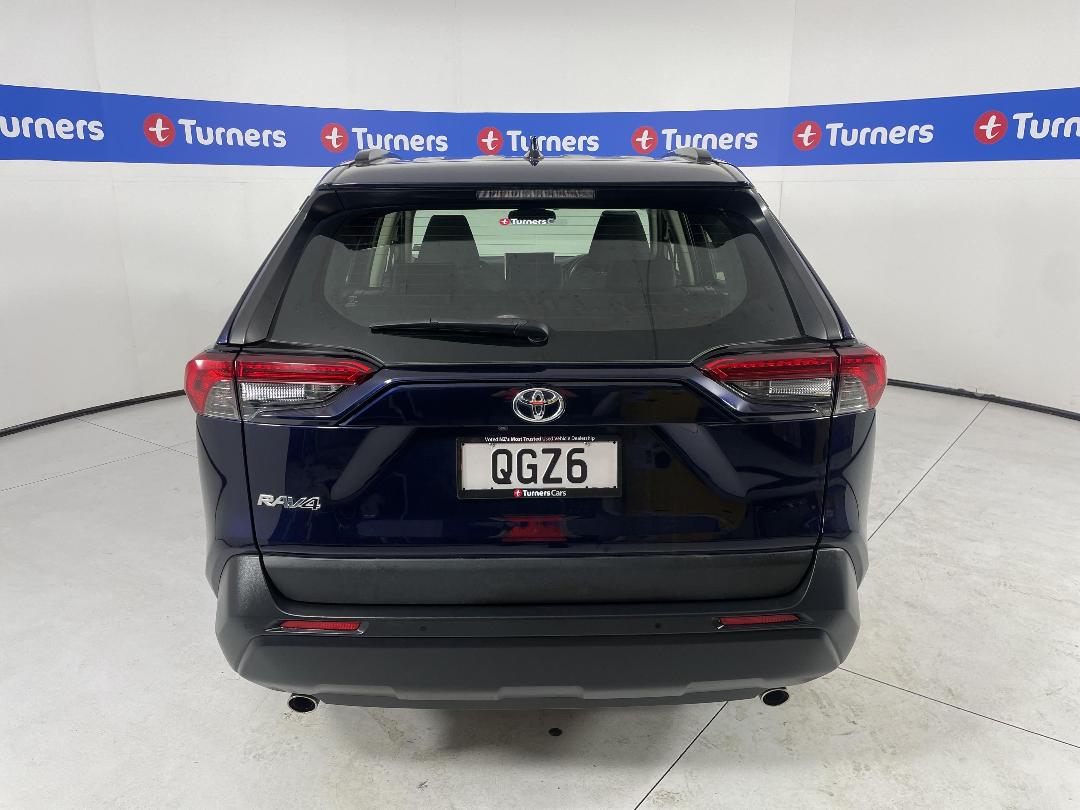 Photo '6' of Toyota Rav4