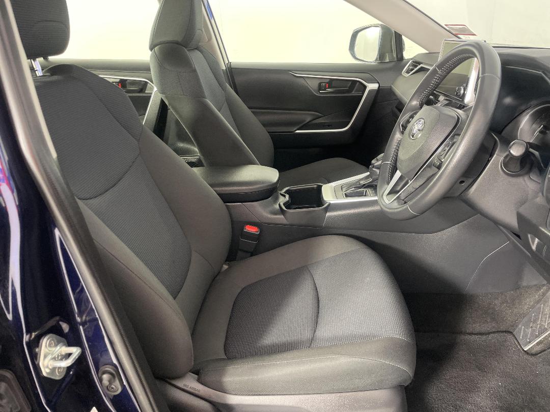 Photo '16' of Toyota Rav4