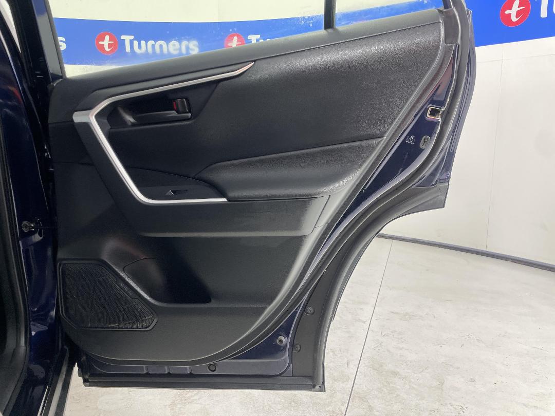 Photo '19' of Toyota Rav4