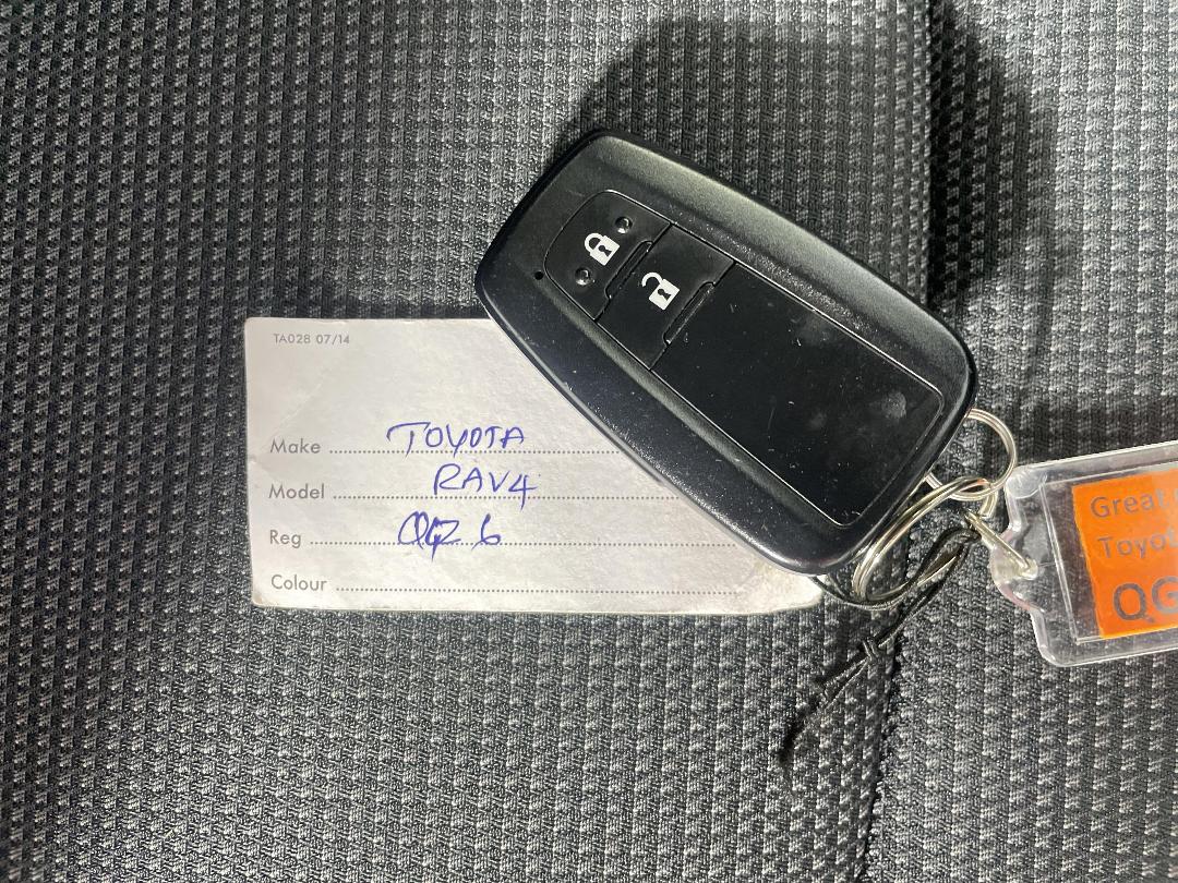 Photo '22' of Toyota Rav4