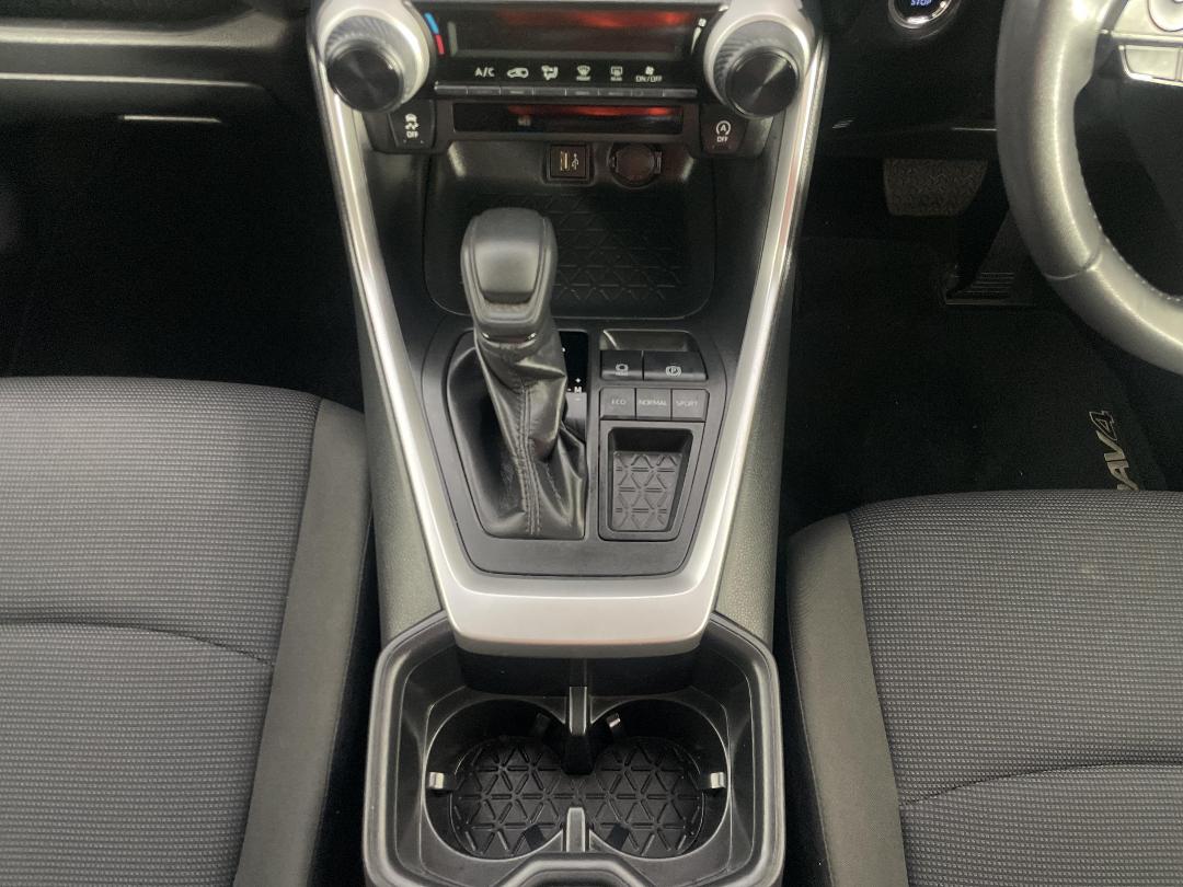 Photo '18' of Toyota Rav4