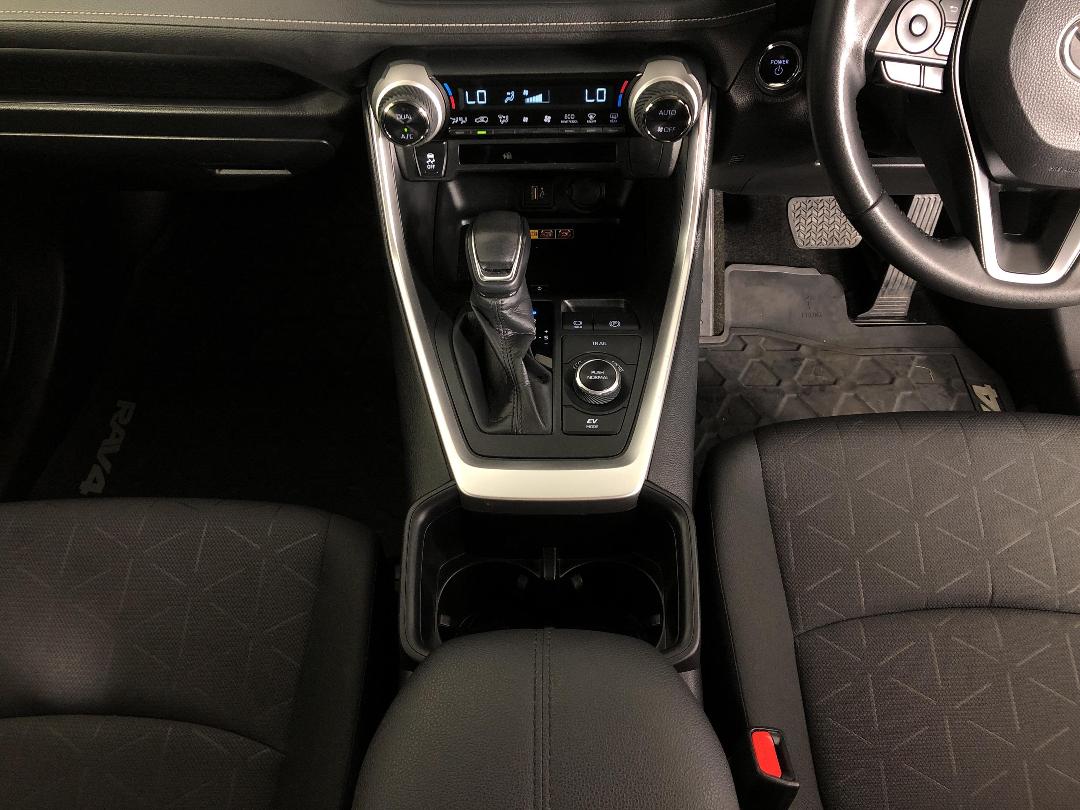 Photo '18' of Toyota Rav4 Photo '18' of Toyota Rav4