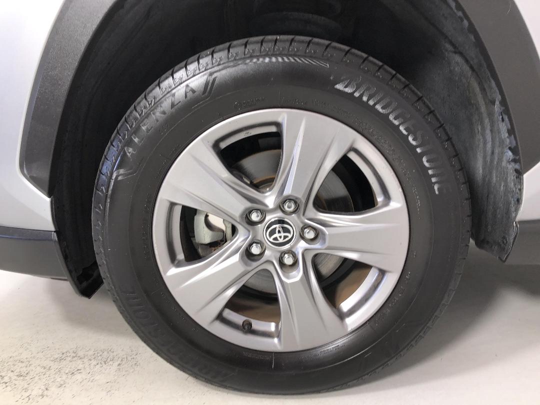 Photo '10' of Toyota Rav4