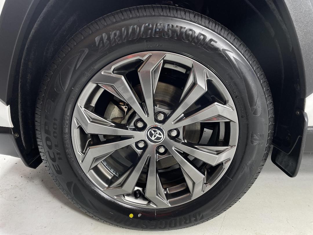 Photo '10' of Toyota Rav4