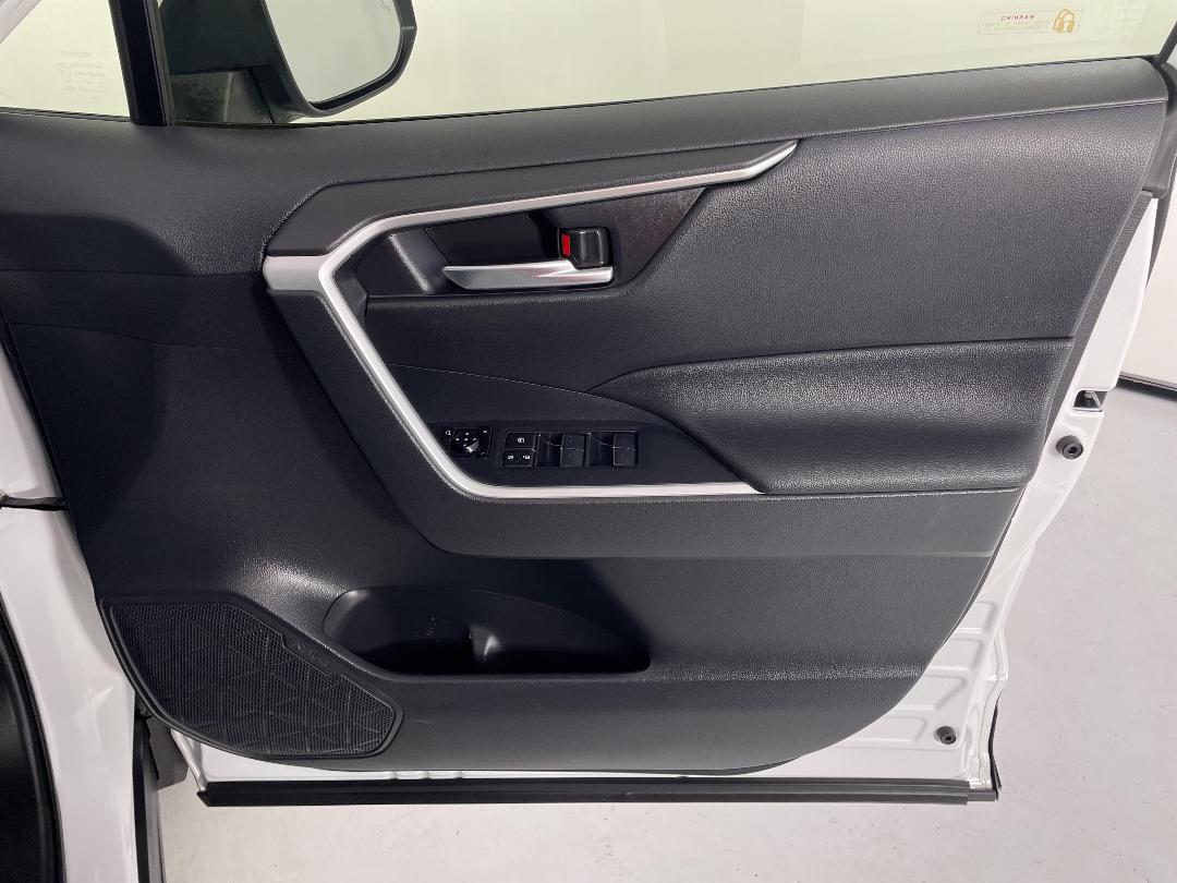 Photo '15' of Toyota Rav4