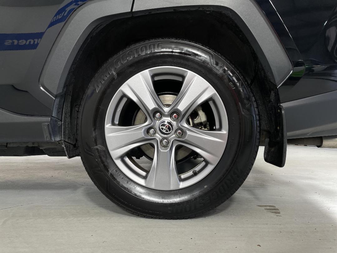 Photo '11' of Toyota Rav4