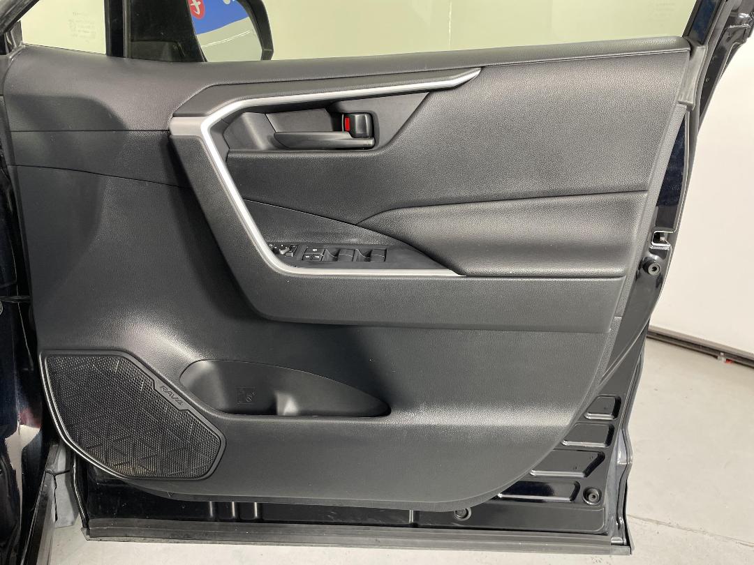 Photo '15' of Toyota Rav4