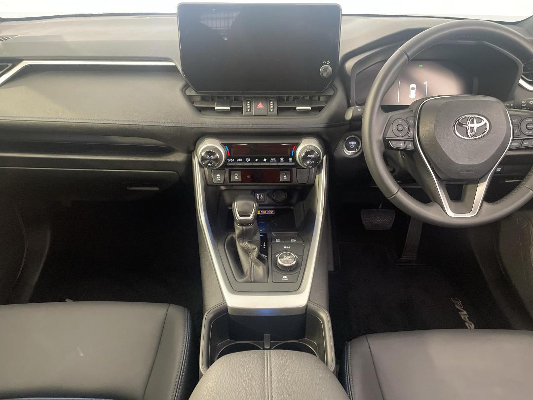 Photo '18' of Toyota Rav4 Photo '18' of Toyota Rav4