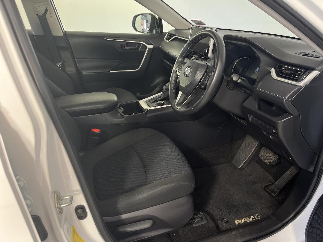 Photo '16' of Toyota Rav4 Photo '16' of Toyota Rav4