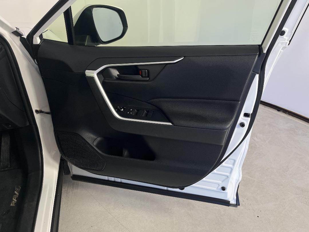 Photo '15' of Toyota Rav4 Photo '15' of Toyota Rav4