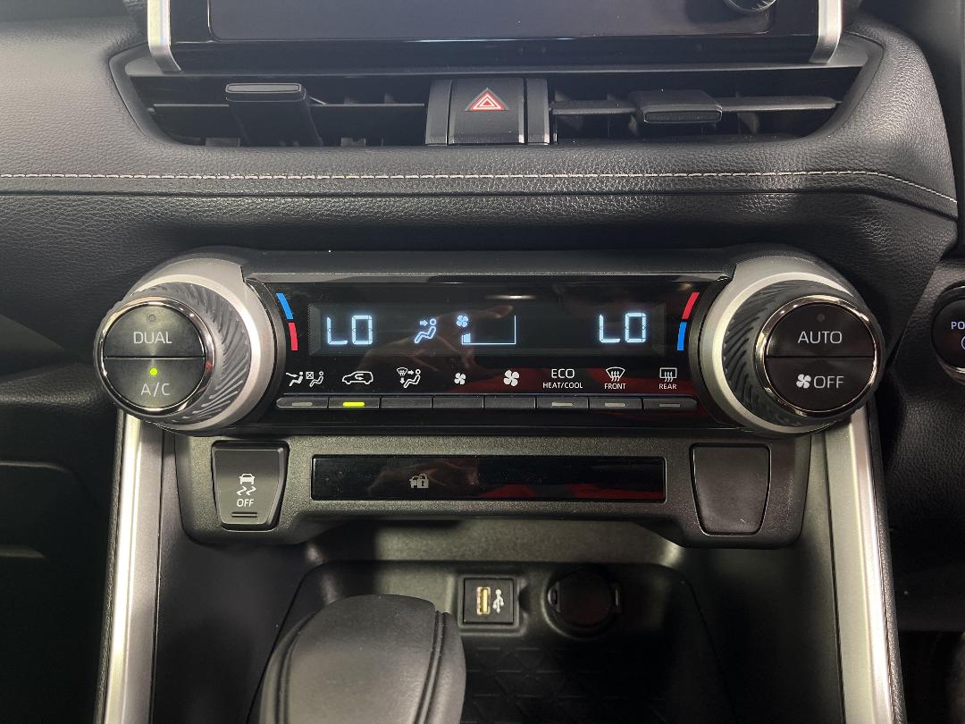 Photo '30' of Toyota Rav4 Photo '30' of Toyota Rav4