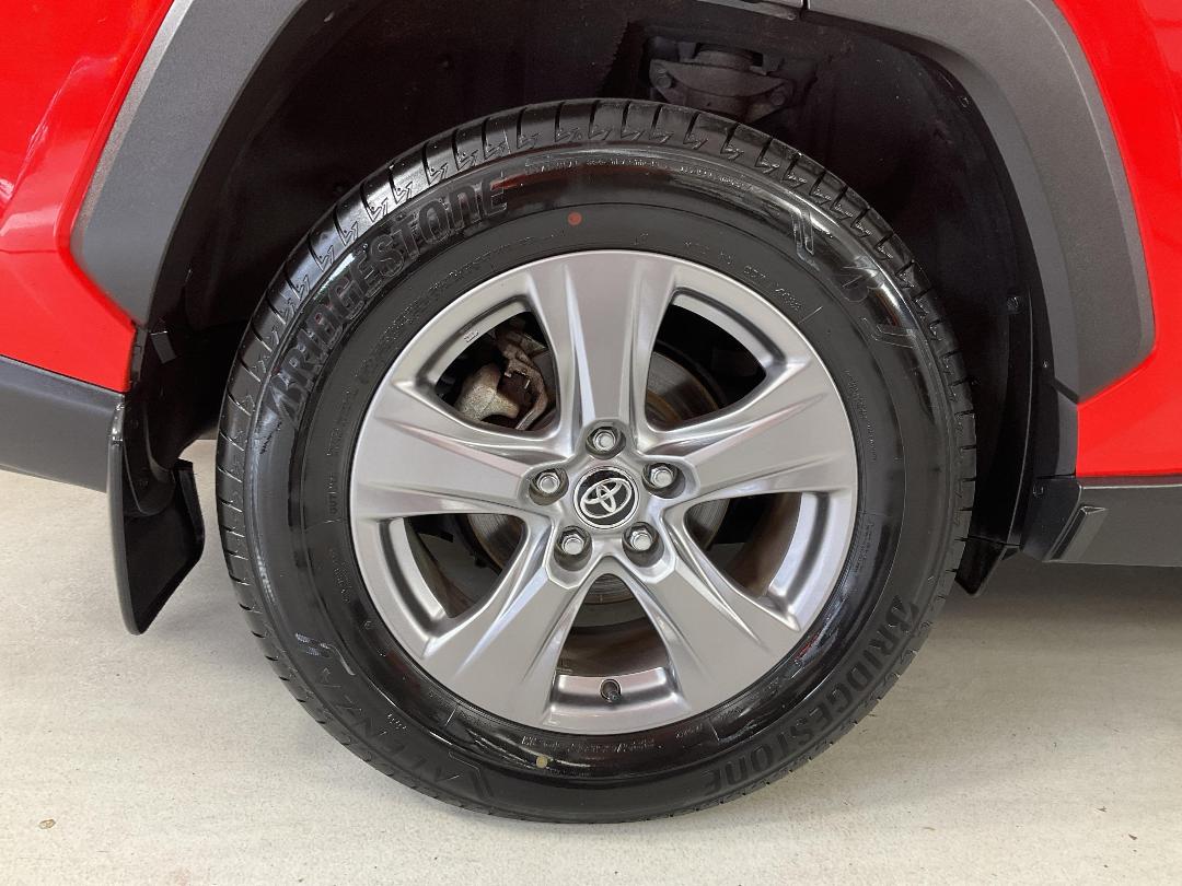 Photo '12' of Toyota Rav4