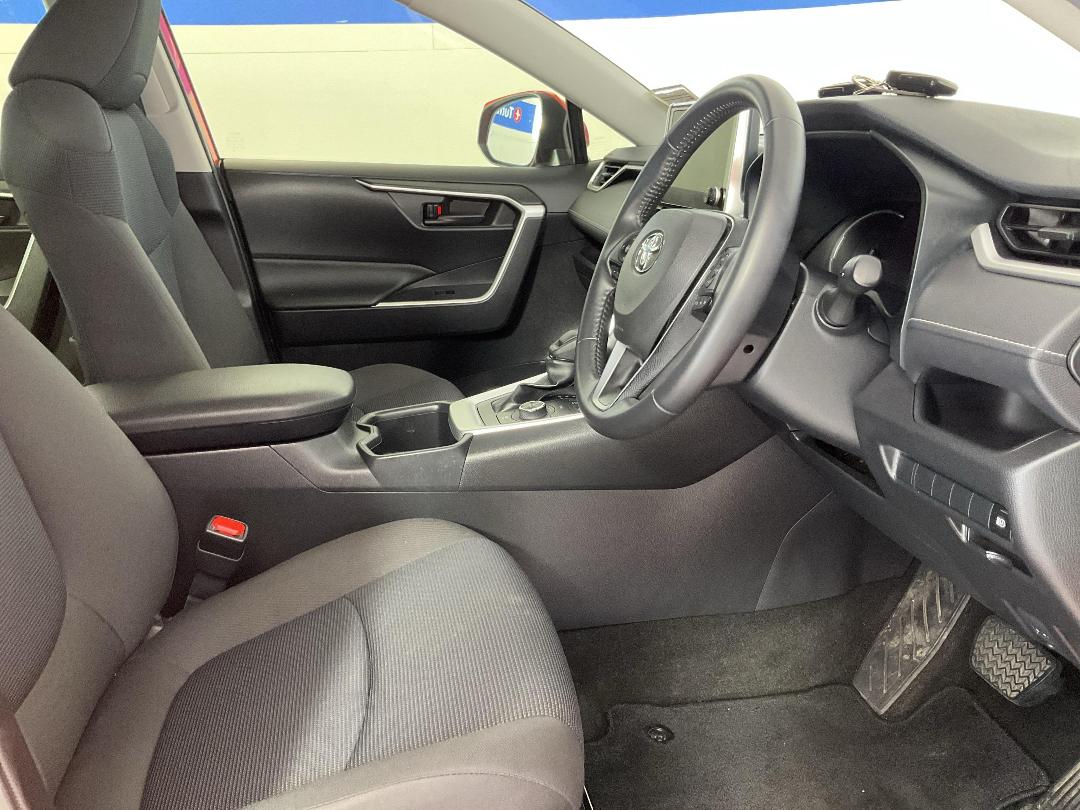 Photo '16' of Toyota Rav4