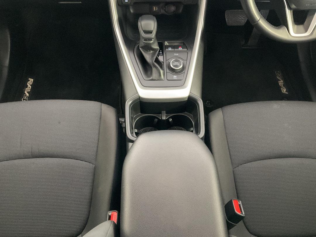 Photo '18' of Toyota Rav4