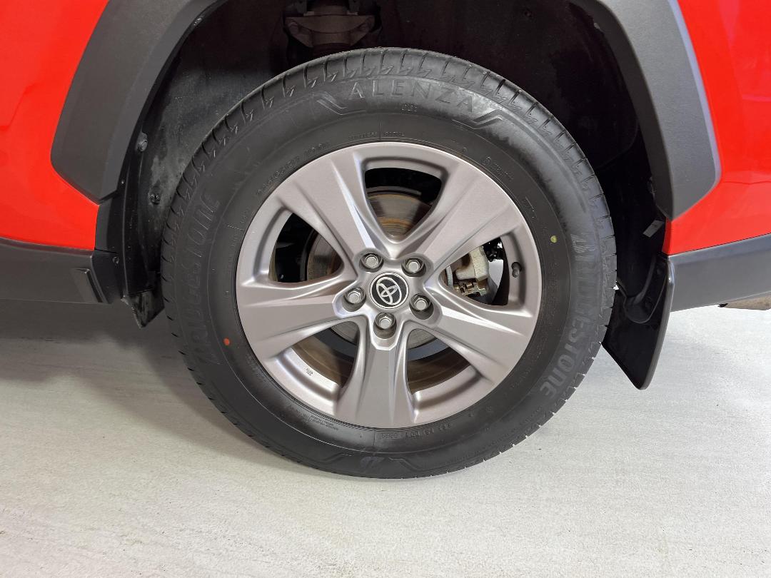 Photo '11' of Toyota Rav4