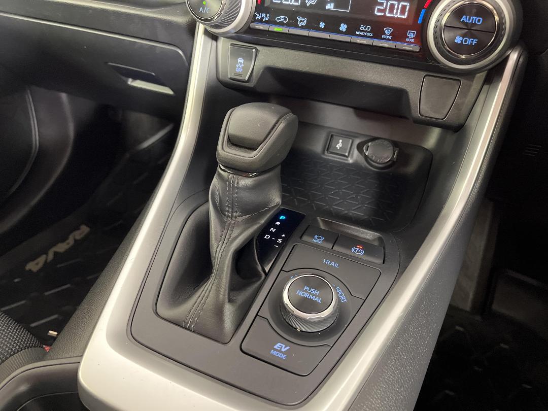 Photo '18' of Toyota Rav4