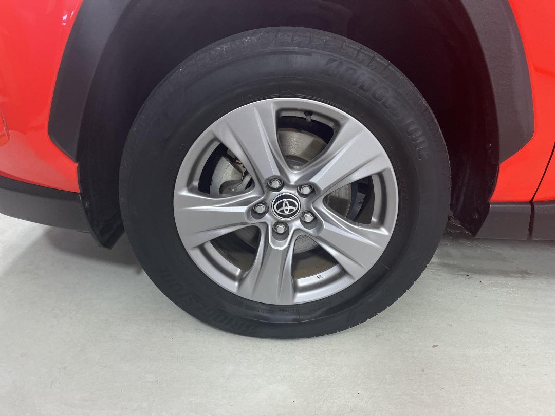 Photo '10' of Toyota Rav4