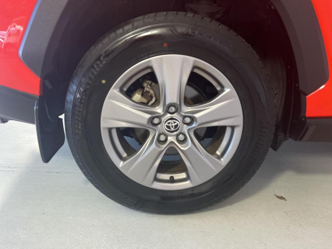 Photo '12' of Toyota Rav4