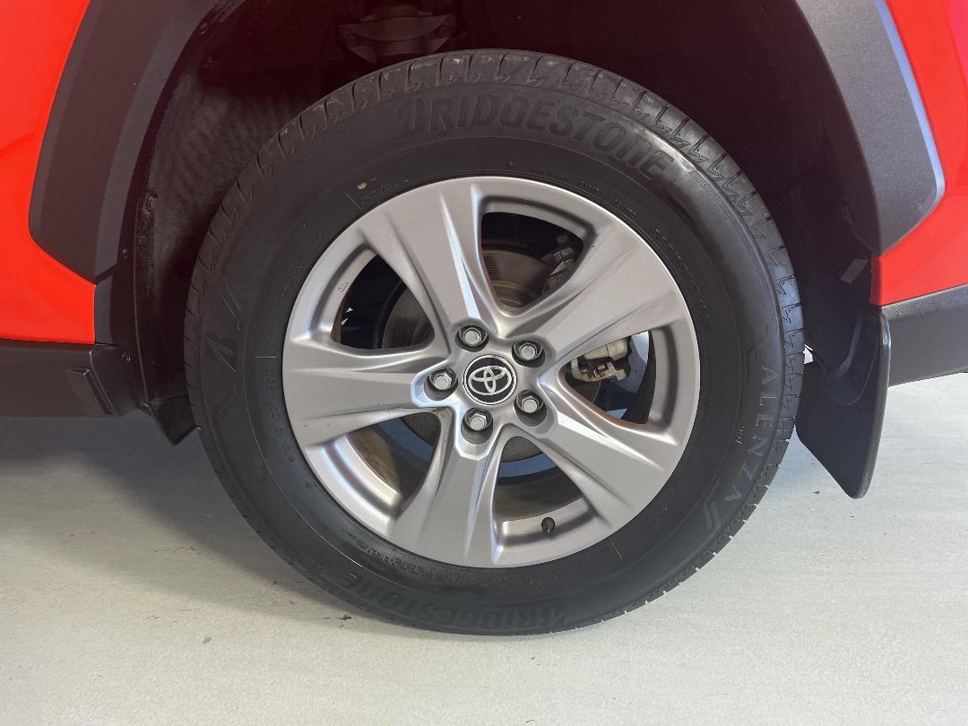 Photo '11' of Toyota Rav4