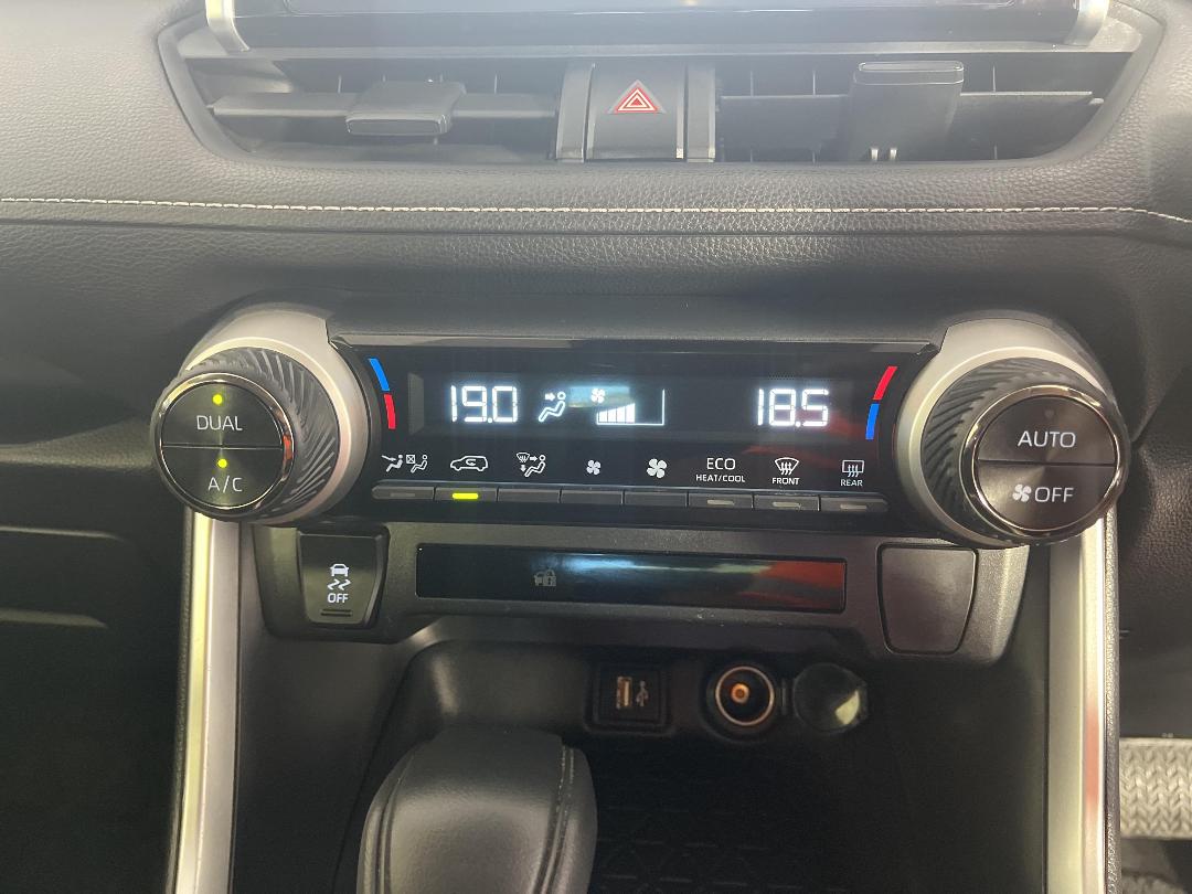 Photo '30' of Toyota Rav4