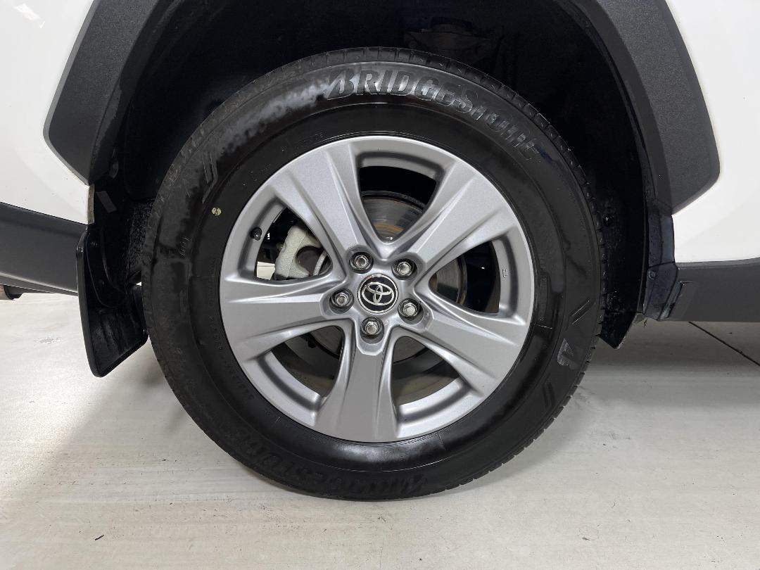 Photo '12' of Toyota Rav4