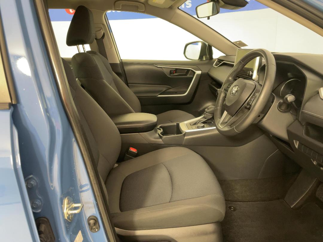 Photo '16' of Toyota Rav4 Photo '16' of Toyota Rav4