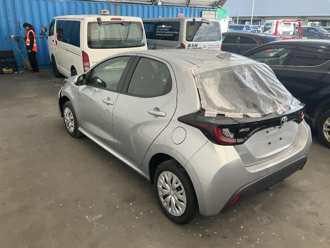 Photo '10' of Toyota Yaris GX