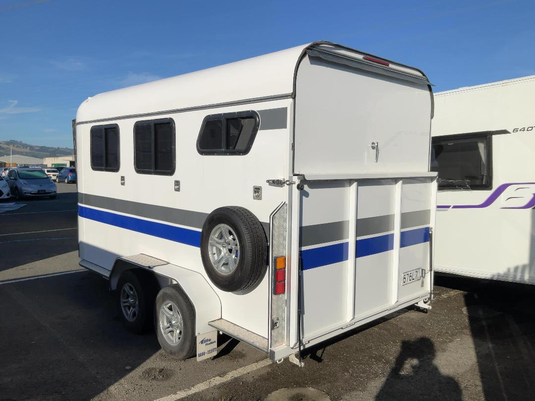 Photo '4' of Trailer Elite Float 9470 Horse Float - Tandem