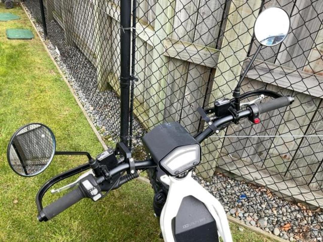 Photo '8' of Ubco 2X2ADV