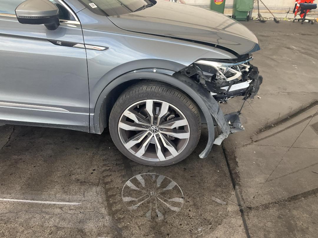 Photo '2' of Volkswagen Tiguan Allspace R-Line AWD