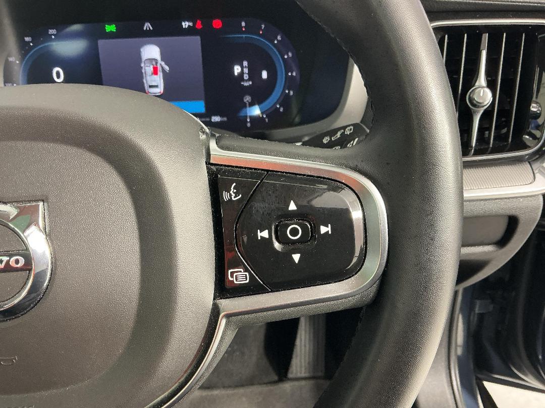 Photo '25' of Volvo V60 Cross Country Photo '25' of Volvo V60 Cross Country